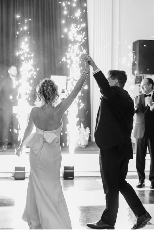 Couples enjoying the wedding Dance in Cherry Hill, NJ | Mora Salon